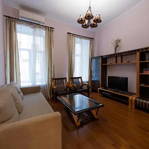 U Ermitazha Apartment