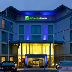 https://holiday-inn-express-stansted-airport.cambridgehotelsuk.com