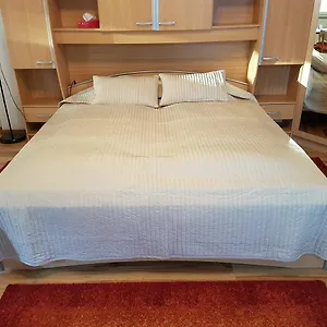 https://delibab-apartment.inbudapesthotels.com