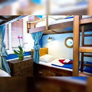 https://mini-hotel-artist-on-baumanskaya-hostel.tophotelsmoscow.com